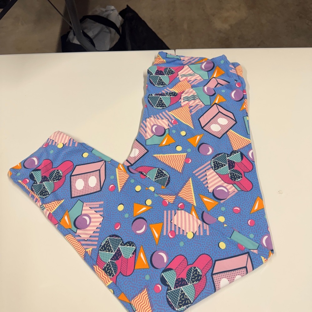 LuLaRoe Blue and Pink Geometric Leggings
